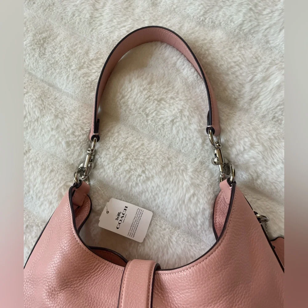 Coach Handbag. - Picture 4 of 16